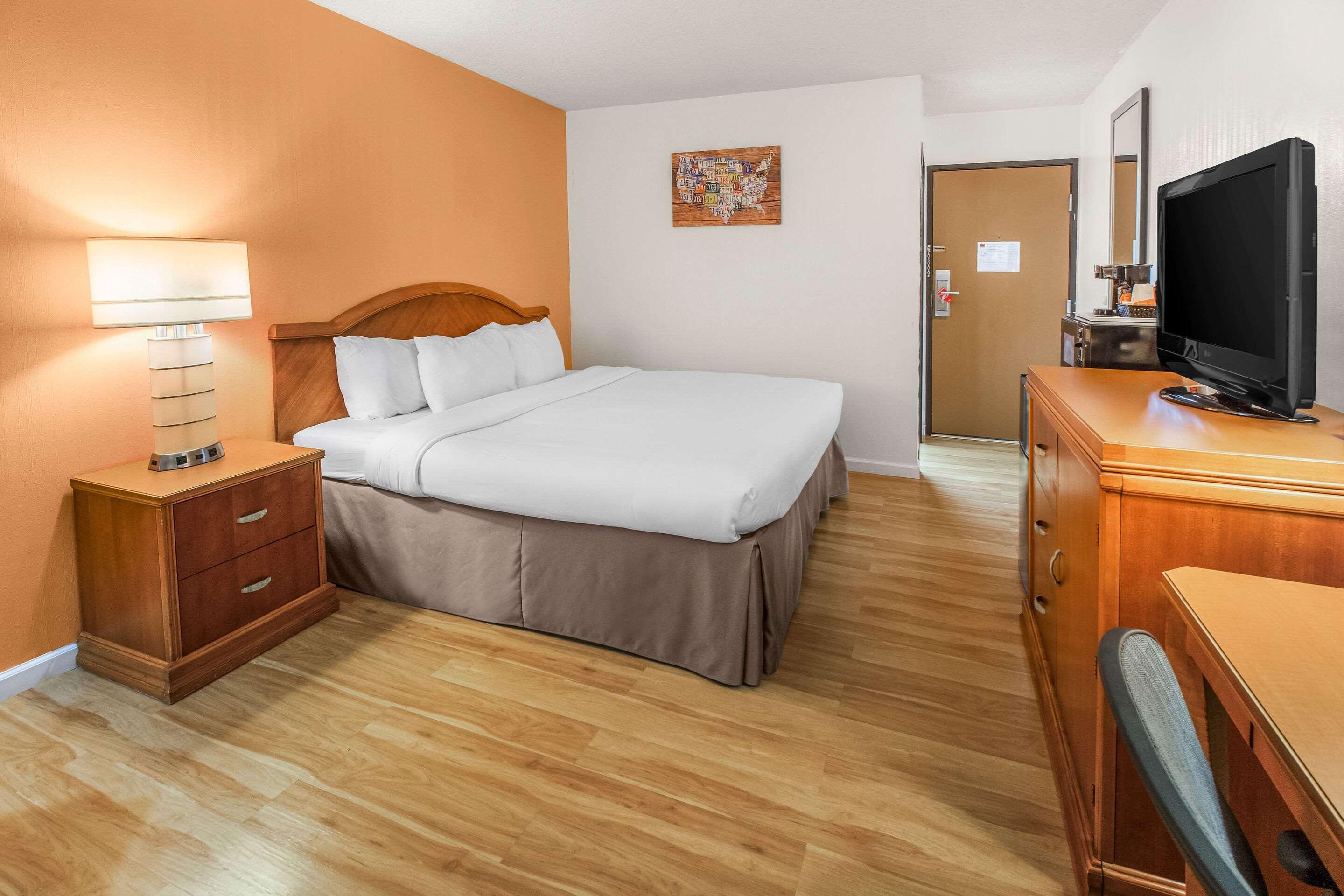 Econo Lodge Alliance Ngoại thất bức ảnh
