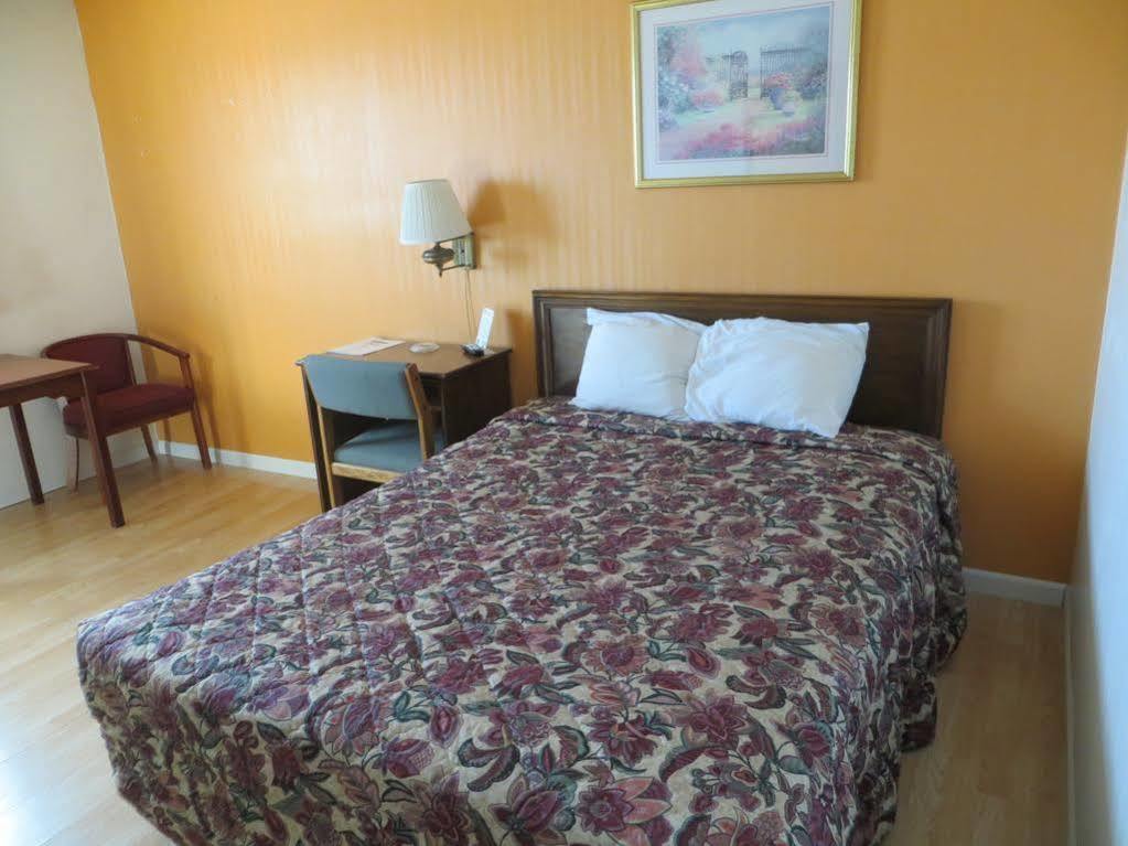 Econo Lodge Alliance Ngoại thất bức ảnh